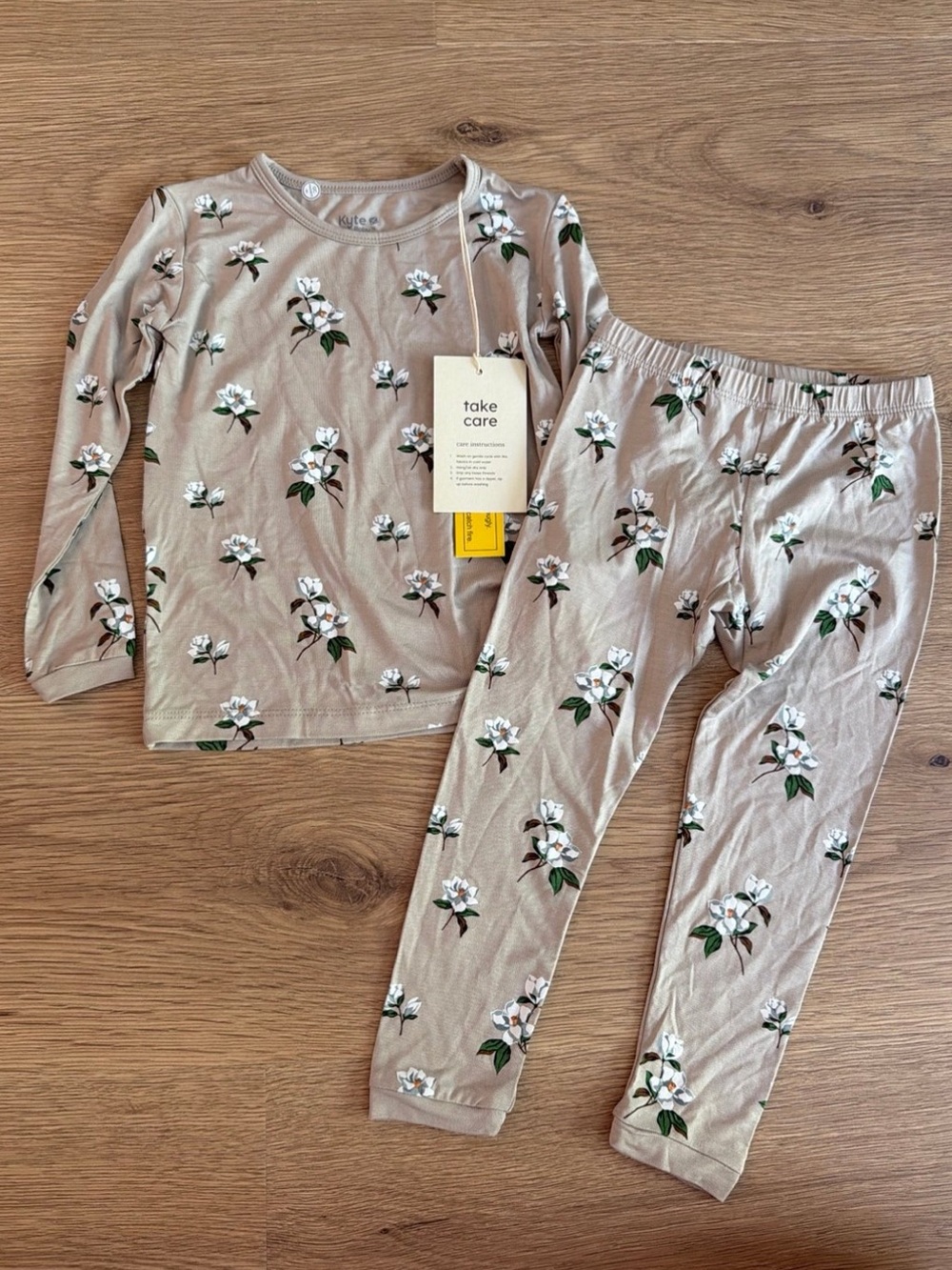 Kyte Baby khaki magnolia pajama set